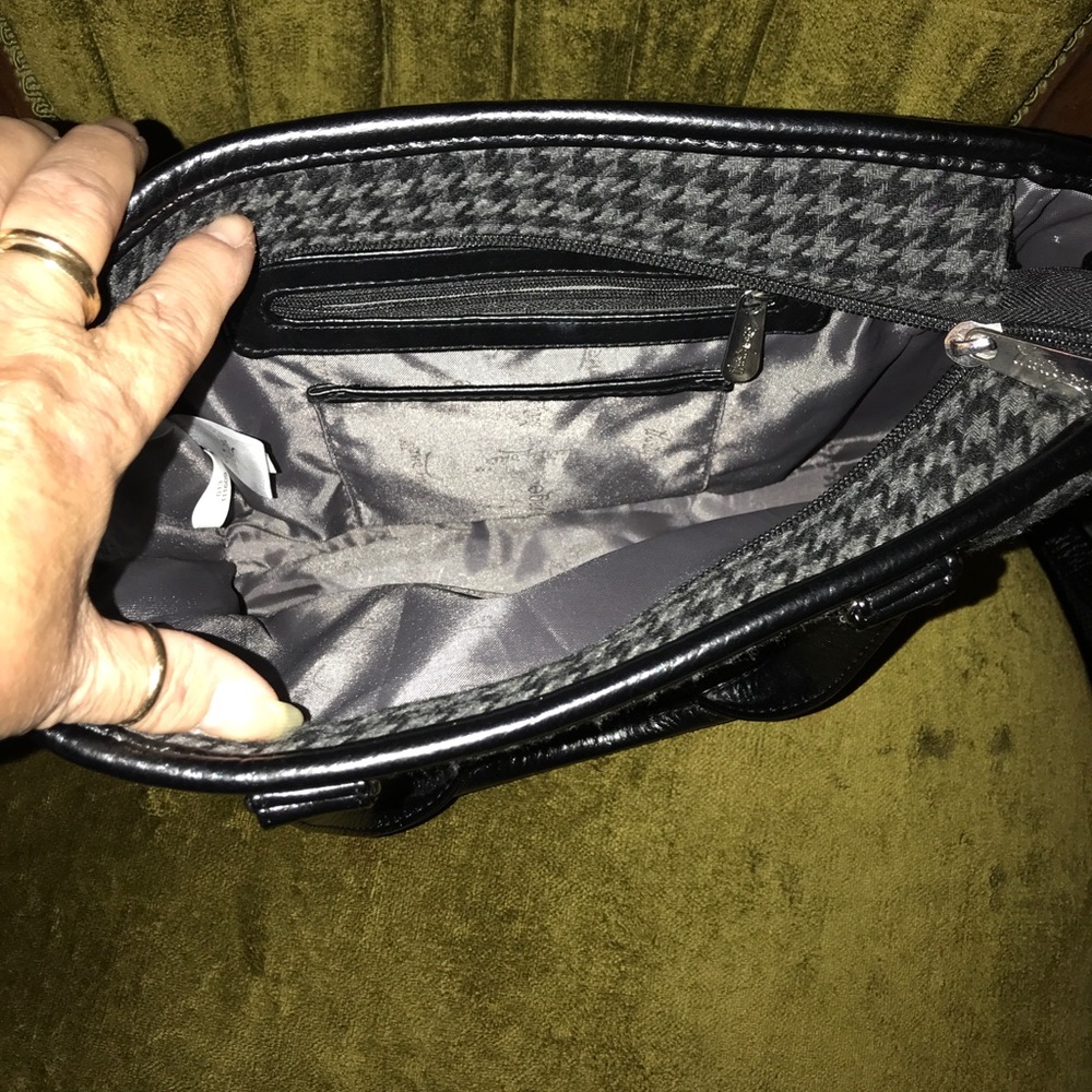 Thirty One purse - Picture 3 of 3